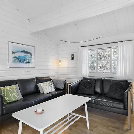1593 Aakirkeby - Poserevaenget 29