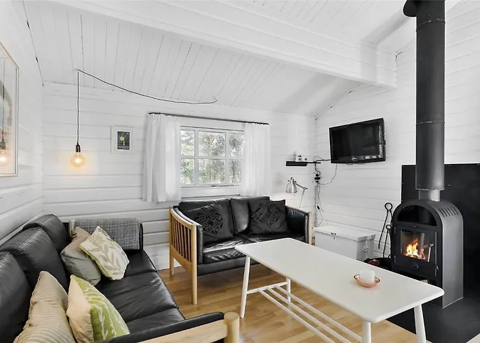 1593 Aakirkeby - Poserevaenget 29 *